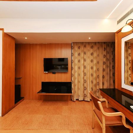 Hotel Roopa Мисор Екстериор снимка
