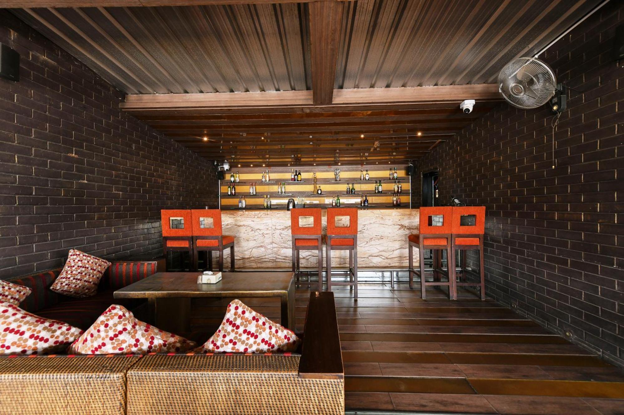 Hotel Roopa Мисор Екстериор снимка