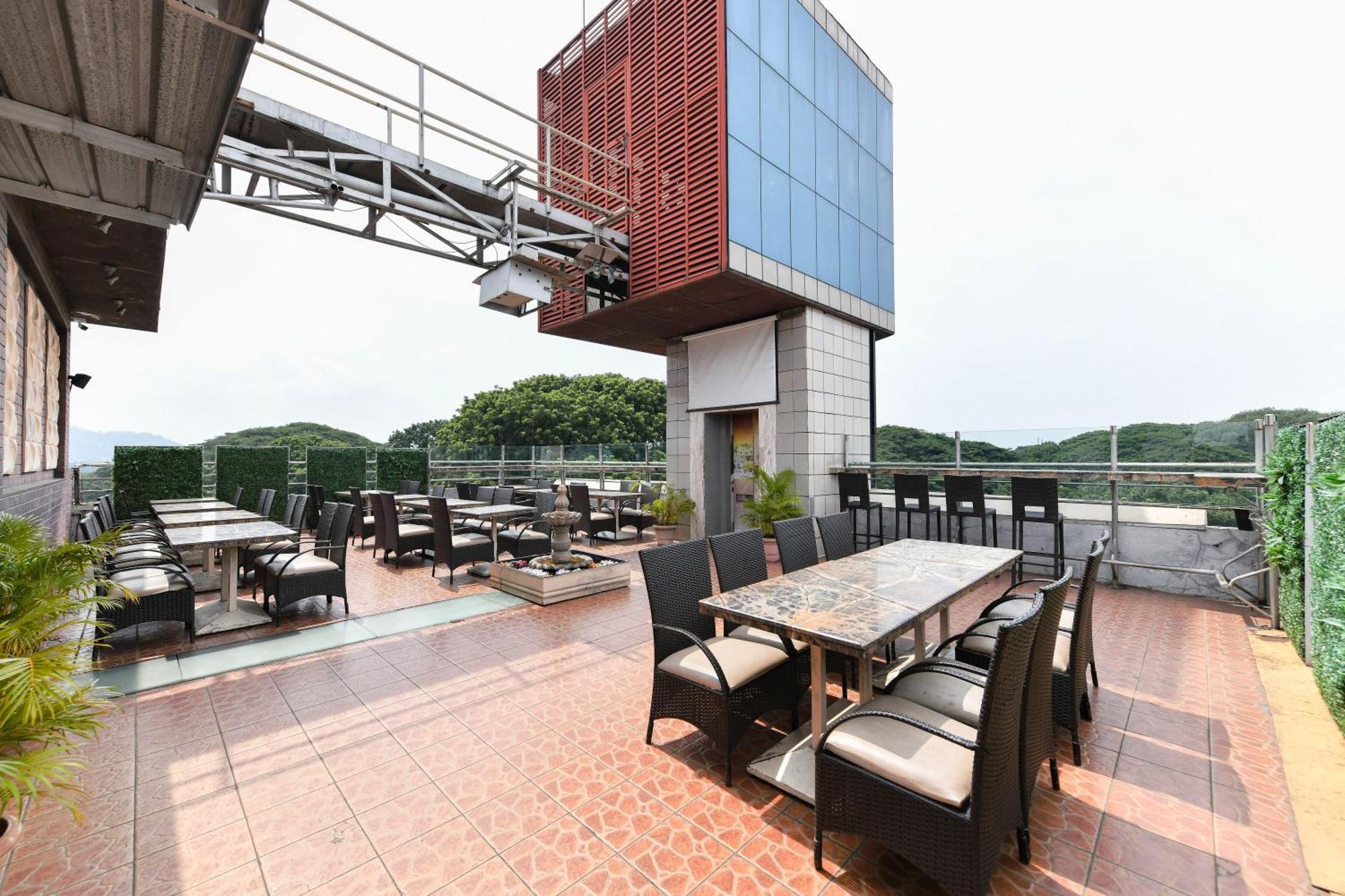 Hotel Roopa Мисор Екстериор снимка